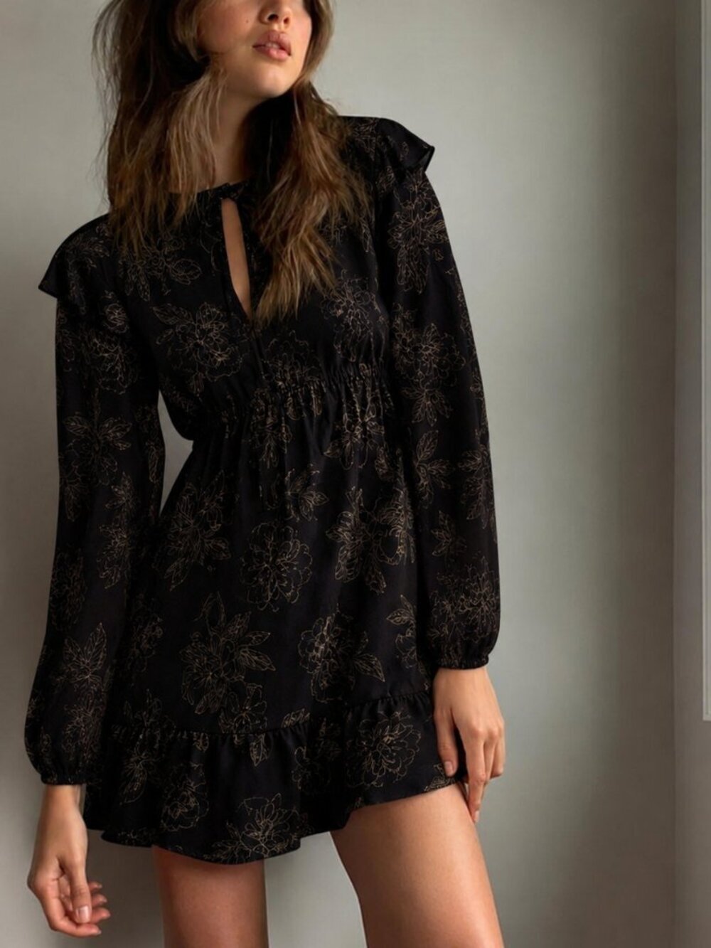 Aritzia Wilfred Marvelle Floral Dress Long Sleeve Black Floral Size Small